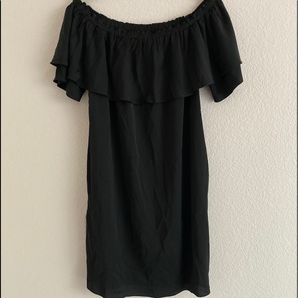 ‼️LAST CHANCE‼️NWT Black Off-the-Shoulder Dress - Picture 4 of 4